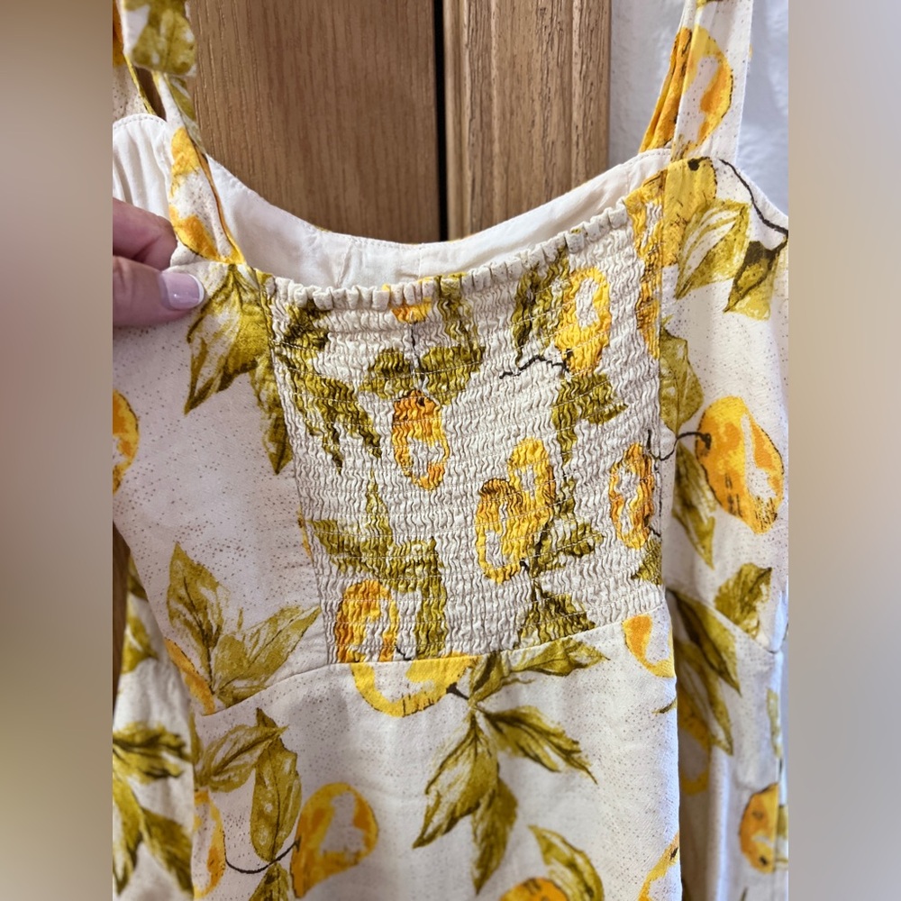 Urban Outfitters Short Linen sundress Size Small With Lemon print - Picture 5 of 11
